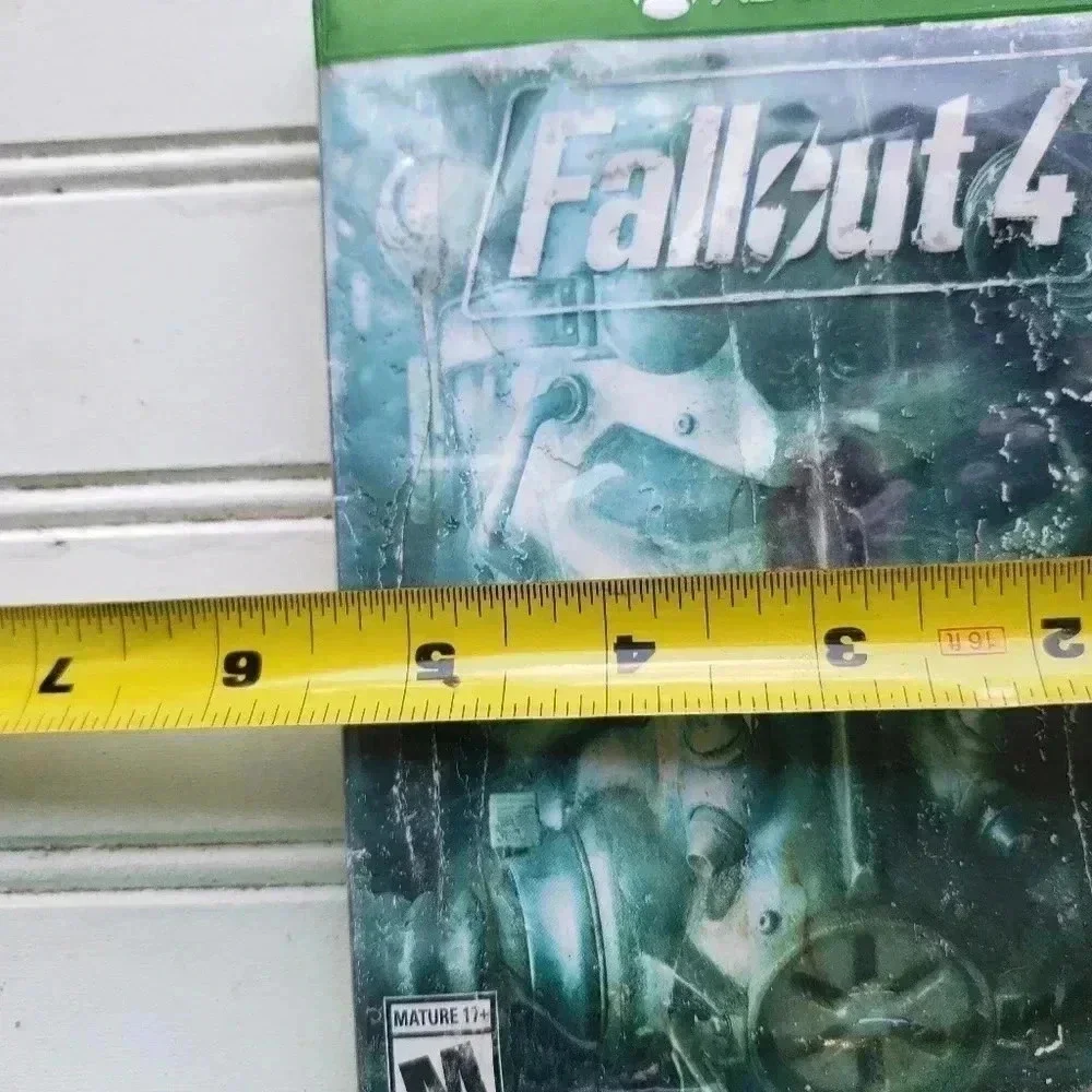 Fallout 4 (Microsoft Xbox One, 2015) VERY GOOD But Case Is Little Damaged